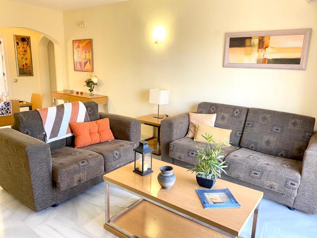 Oasis Apartment มิฮาส ภายนอก รูปภาพ